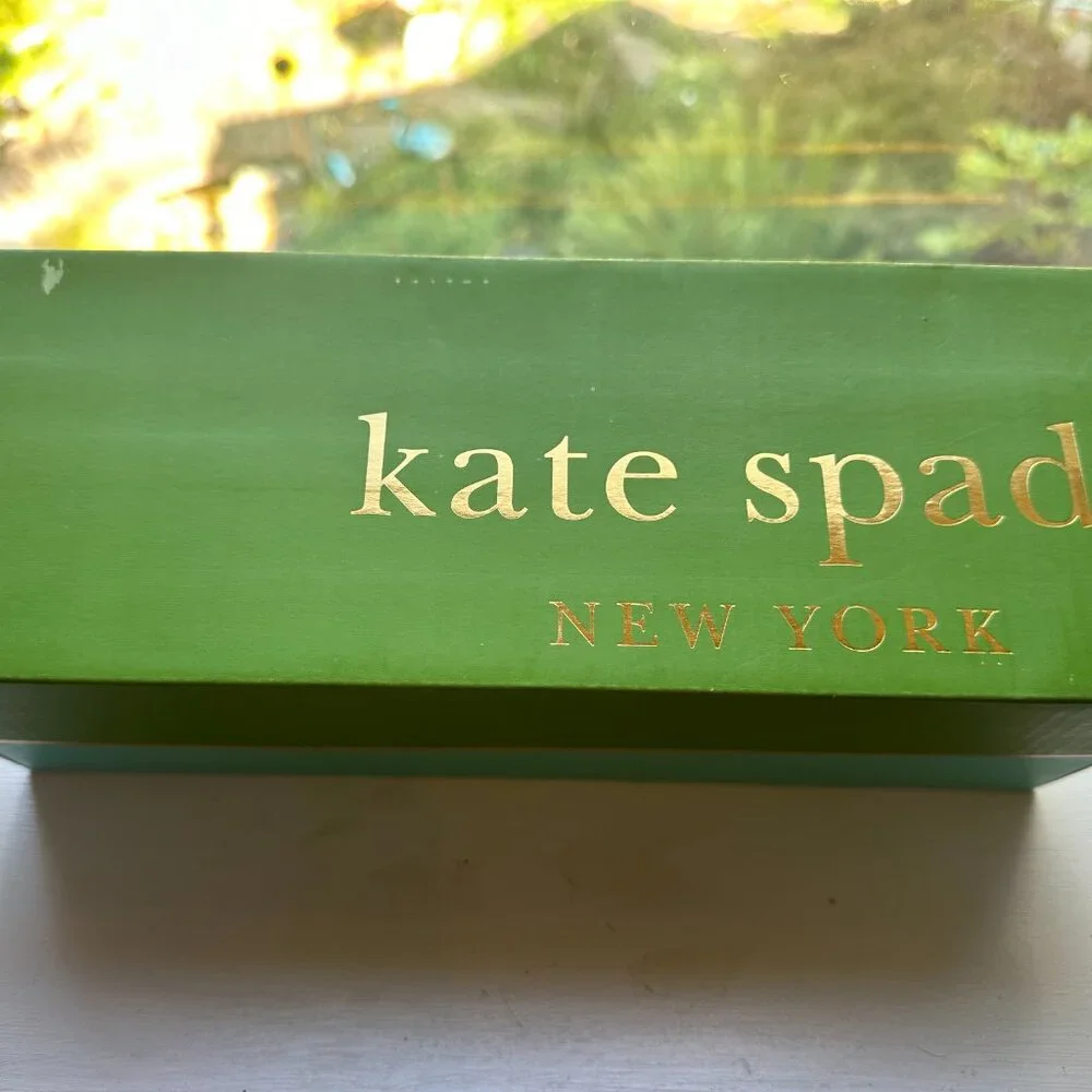 Kate Spade NOVA Sandals Flip Flops Black Shiny Rubber Hollyhock Print NIB s11